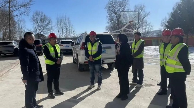 甘肅建科院紀(jì)委書(shū)記、工會(huì)主席趙欣赴積石山災(zāi)后維修項(xiàng)目部慰問(wèn)一線員工